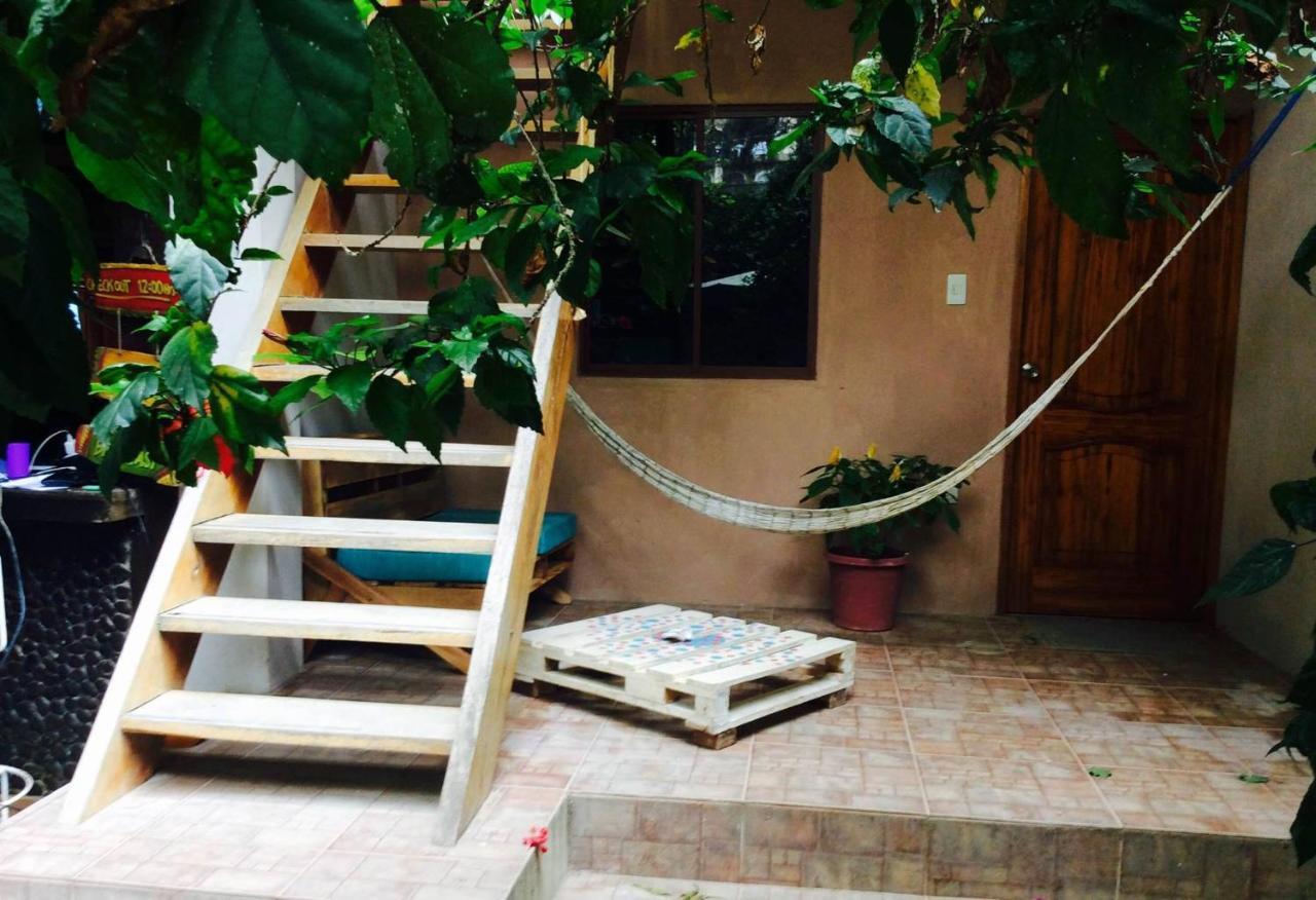 Hostal Moai Montañita المظهر الخارجي الصورة